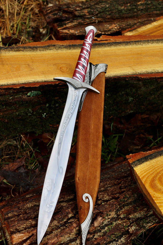 Sting sword with scabbard - a finely crafted Elven short-sword from Gondolin, known for its role in the Quest of Erebor.